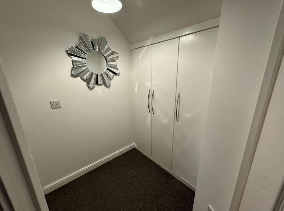 Modern Townhouse - 3 Bed 2.5 Bath 2 Private Gated Parking Villa Wellingborough Exterior foto